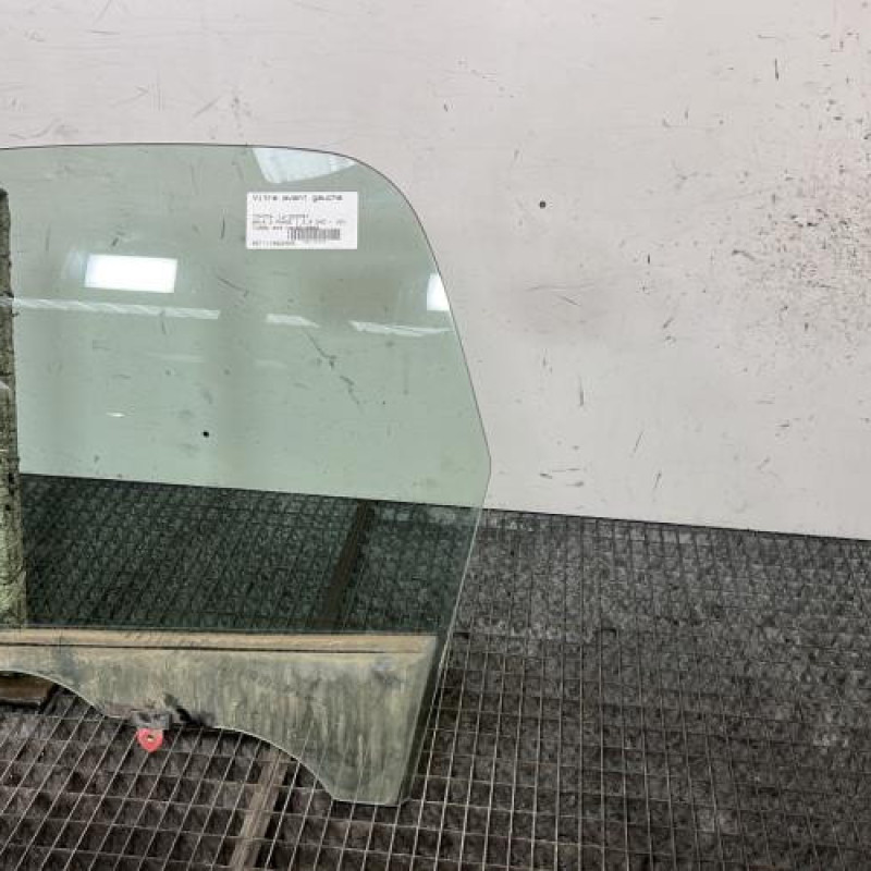 Vitre avant gauche TOYOTA RAV4 2 Photo n°3