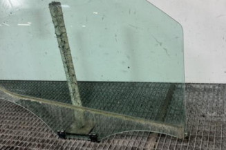 Vitre avant droit OPEL VIVARO 3