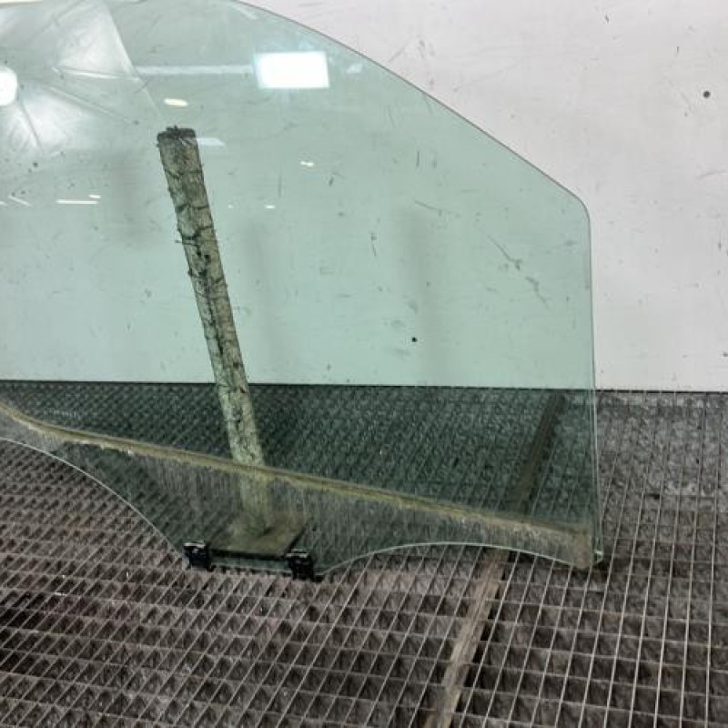 Vitre avant droit OPEL VIVARO 3 Photo n°2