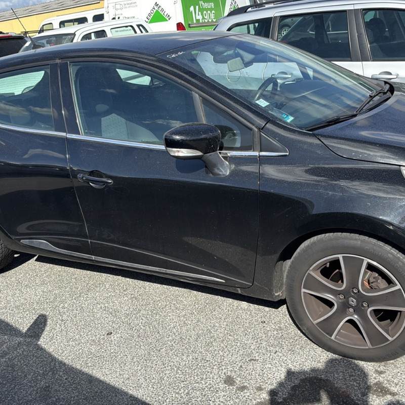 RENAULT CLIO 4 PHASE 1 1.5 DCI - 8V TURBO Photo n°18