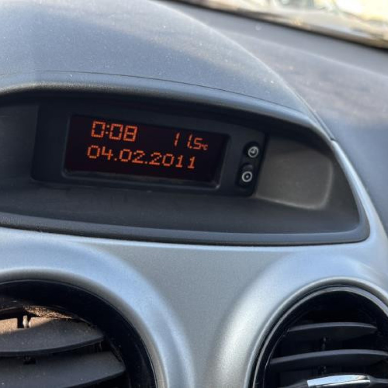 Bouton de coffre OPEL CORSA D Photo n°19