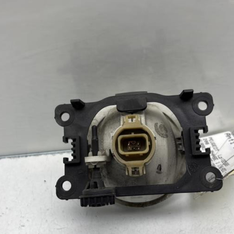 Anti brouillard gauche (feux) PEUGEOT 208 1 Photo n°2