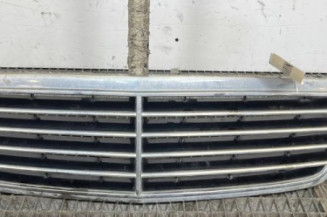 Calandre MERCEDES CLASSE C 203 Photo n°1