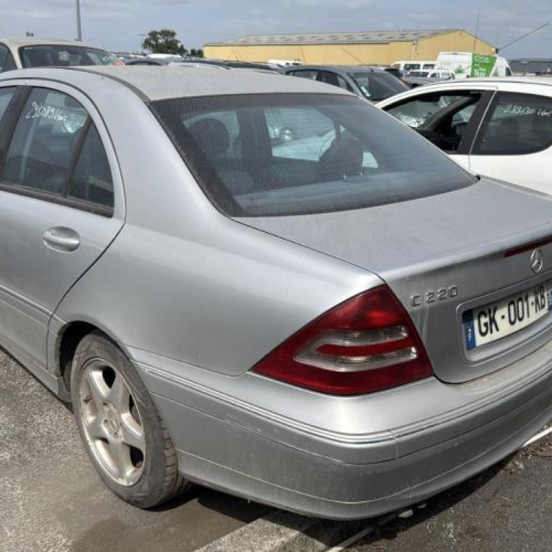 Calandre MERCEDES CLASSE C 203 Photo n°8