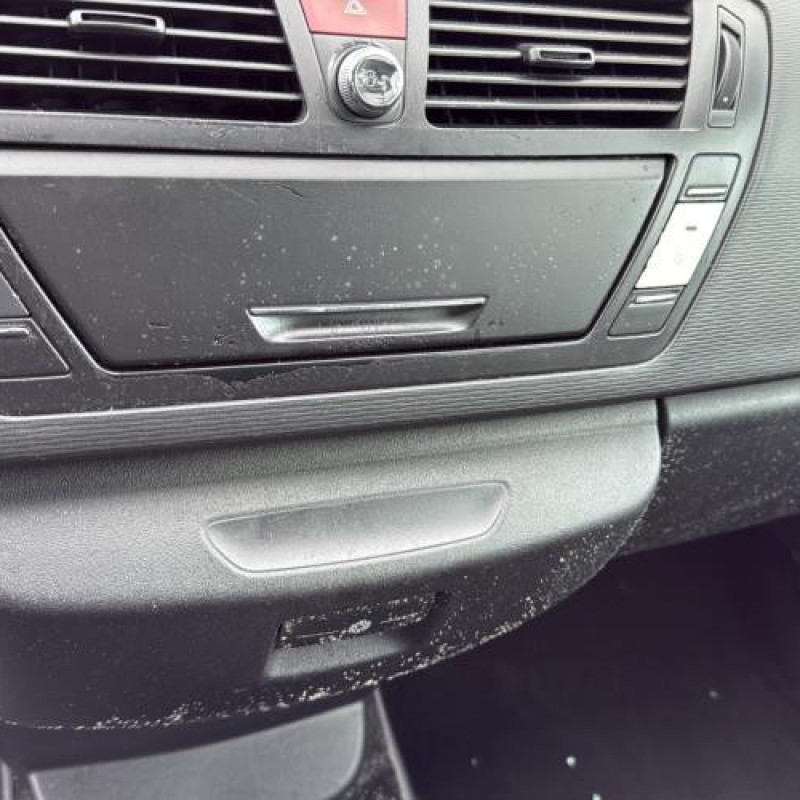 Anti brouillard arriere gauche CITROEN C4 PICASSO 1 Photo n°18