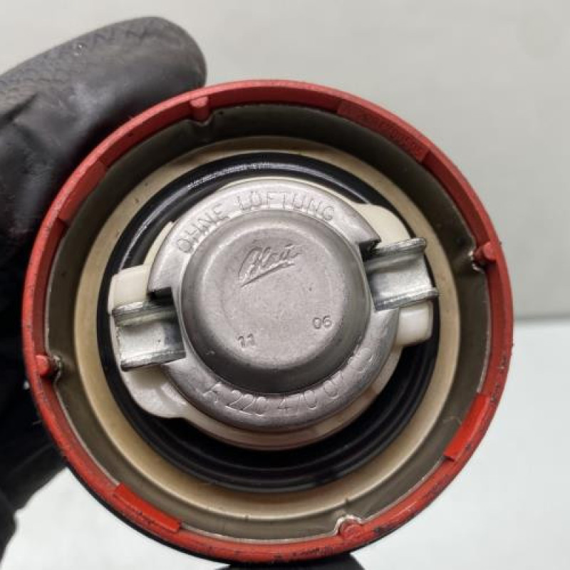 Bouchon de carburant MERCEDES CLASSE E 211 Photo n°3