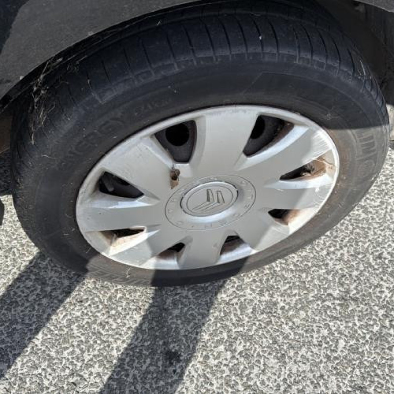 Anti brouillard arriere gauche CITROEN C4 1 Photo n°16