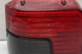 Feu arriere principal gauche (feux) PEUGEOT 205 Photo n°1