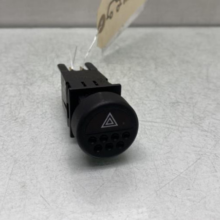 Bouton de warning PEUGEOT 205 Photo n°1