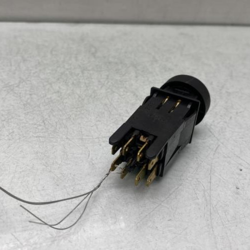 Bouton de warning PEUGEOT 205 Photo n°2