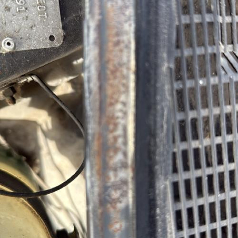 Bouton de warning PEUGEOT 205 Photo n°15