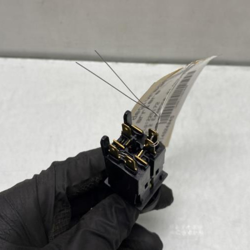 Commande degivrage lunette arriere PEUGEOT 205 Photo n°3