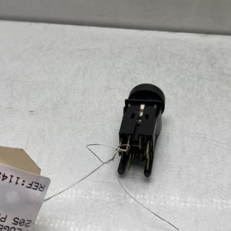 Commande anti brouillard arriere PEUGEOT 205