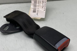 Attache ceinture arriere gauche PEUGEOT 205 Photo n°1