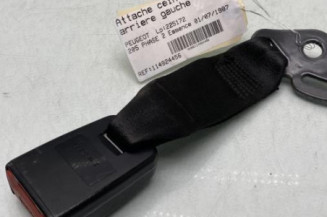 Attache ceinture arriere gauche PEUGEOT 205