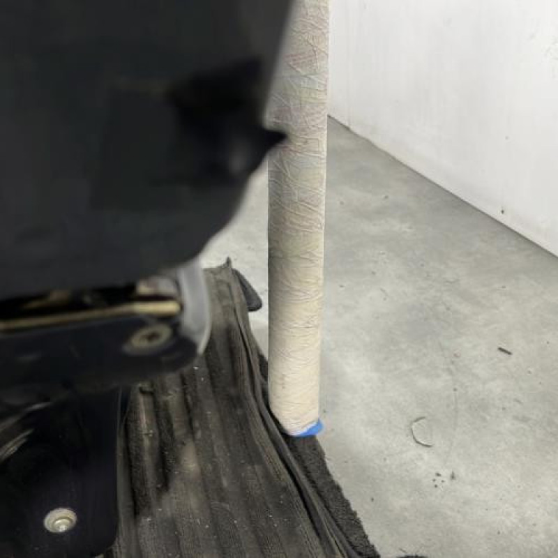 Porte arriere gauche PEUGEOT 205 Photo n°4