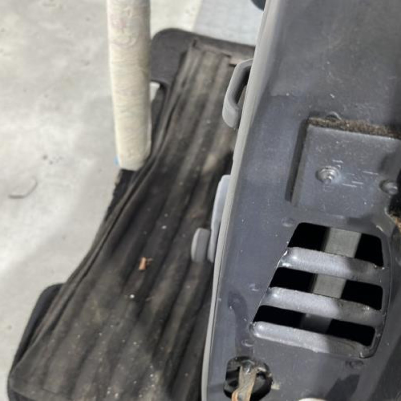 Porte arriere gauche PEUGEOT 205 Photo n°5