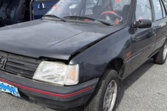 Porte avant droit PEUGEOT 205