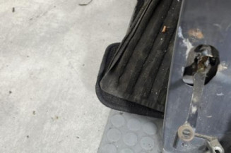 Porte avant gauche PEUGEOT 205