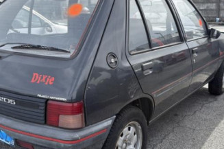 Retroviseur droit PEUGEOT 205