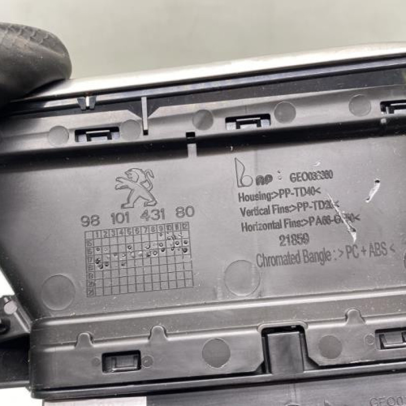 Aerateur tableau de bord avant droit PEUGEOT 5008 2 Photo n°3