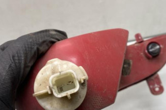 Anti brouillard arriere droit PEUGEOT 5008 2