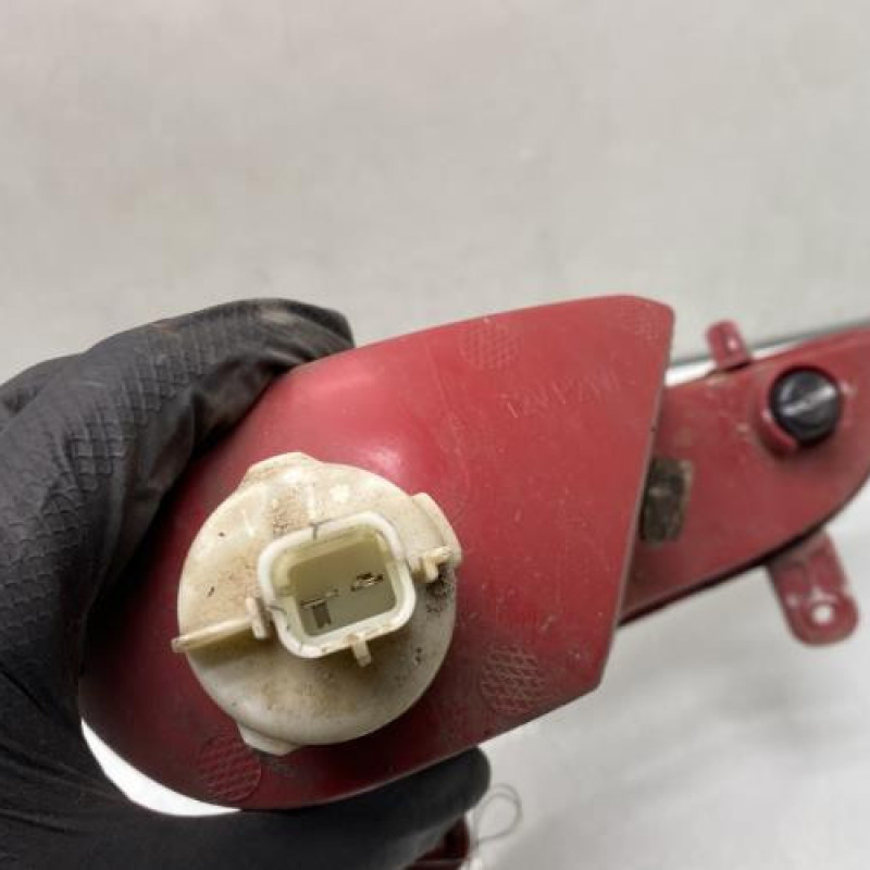 Anti brouillard arriere droit PEUGEOT 5008 2 Photo n°4