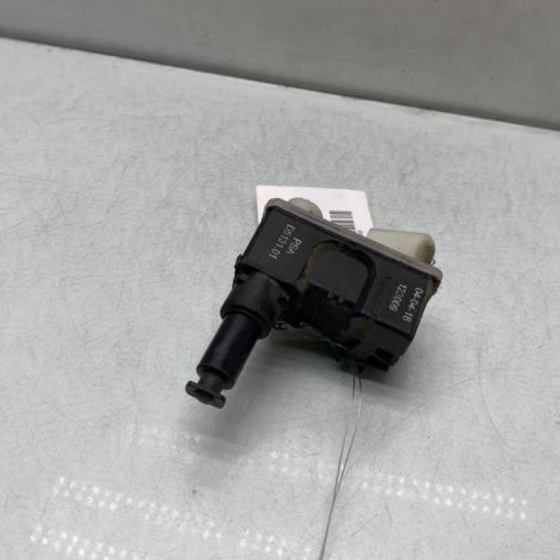 Actionneur verrou trappe d'essence PEUGEOT 5008 2 Photo n°2