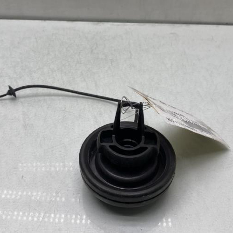 Bouchon de carburant PEUGEOT 5008 2 Photo n°3