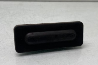 Bouton de coffre PEUGEOT 5008 2 Photo n°1