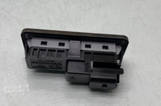 Bouton de coffre PEUGEOT 5008 2
