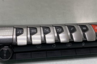 Bouton de warning PEUGEOT 5008 2 Photo n°1