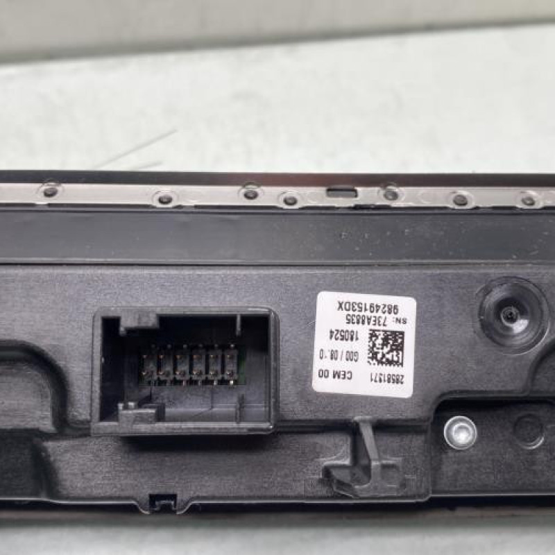 Bouton de warning PEUGEOT 5008 2 Photo n°3