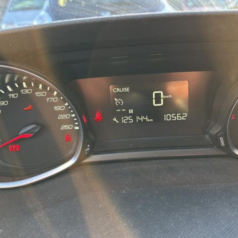 Pedale d'embrayage PEUGEOT 308 2 Photo n°17