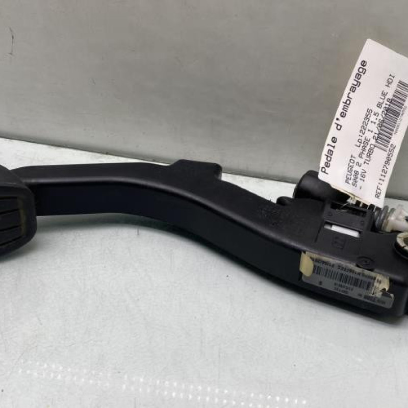 Pedale d'embrayage PEUGEOT 5008 2 Photo n°1