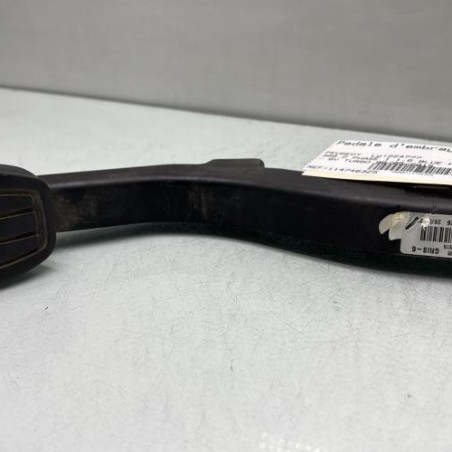 Pedale d'embrayage PEUGEOT 308 2 Photo n°1