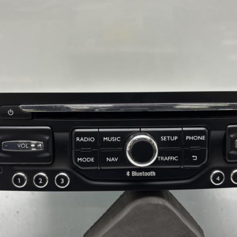 Autoradio d'origine PEUGEOT 5008 1 Photo n°1