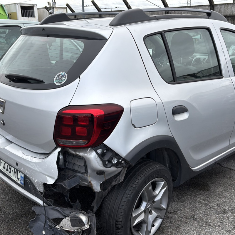 DACIA SANDERO 2 PHASE 2 STEPWAY 1.5 BLUE DCI - 8V TURBO Photo n°3