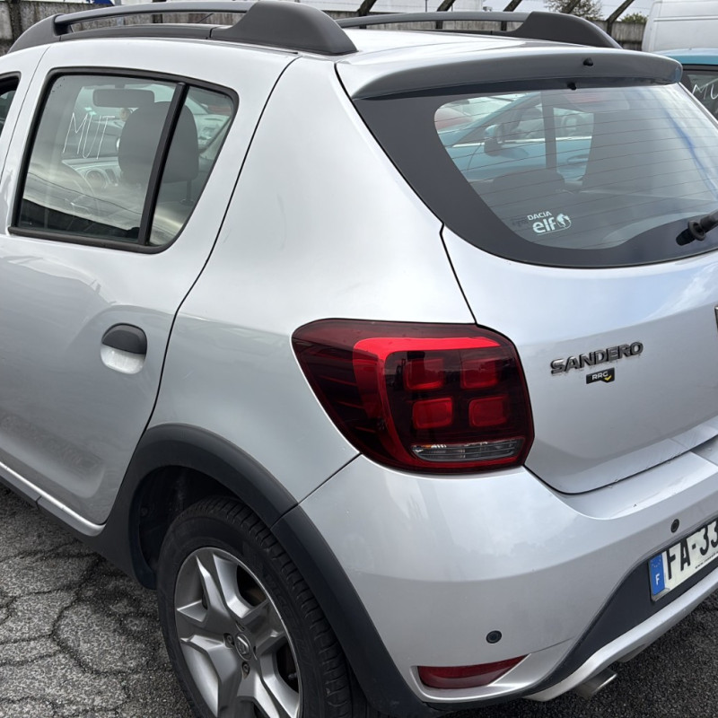DACIA SANDERO 2 PHASE 2 STEPWAY 1.5 BLUE DCI - 8V TURBO Photo n°4