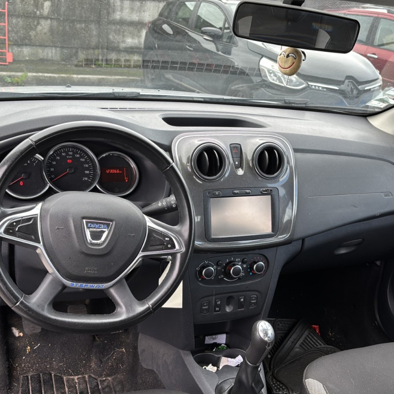 DACIA SANDERO 2 PHASE 2 STEPWAY 1.5 BLUE DCI - 8V TURBO Photo n°15