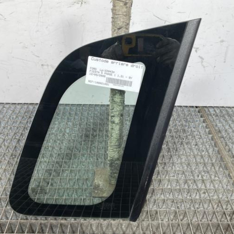 Custode arriere droit FORD FIESTA 5 Photo n°1