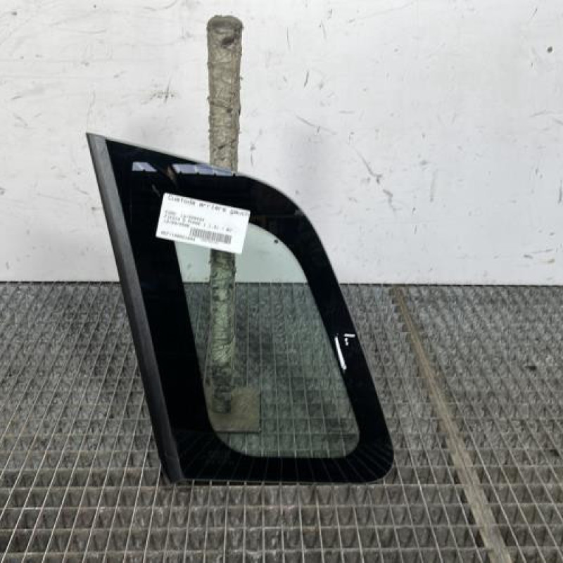 Custode arriere gauche FORD FIESTA 5 Photo n°1