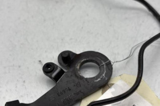 Attache ceinture arriere droit PEUGEOT 5008 1