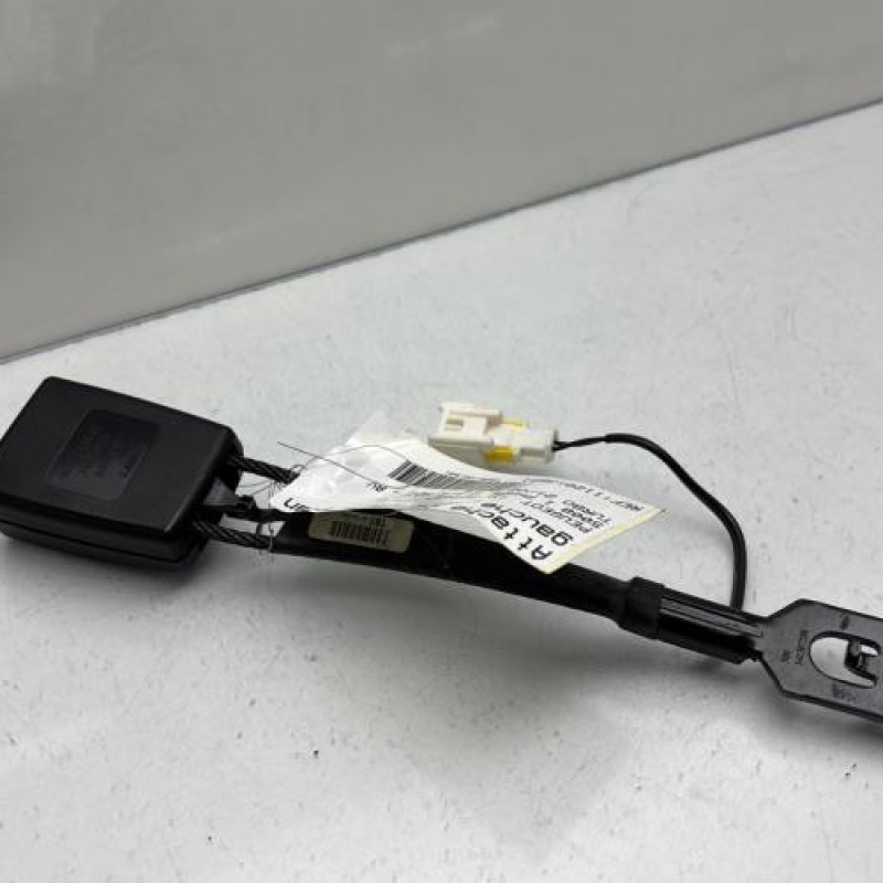 Attache ceinture avant gauche PEUGEOT 5008 1 Photo n°6