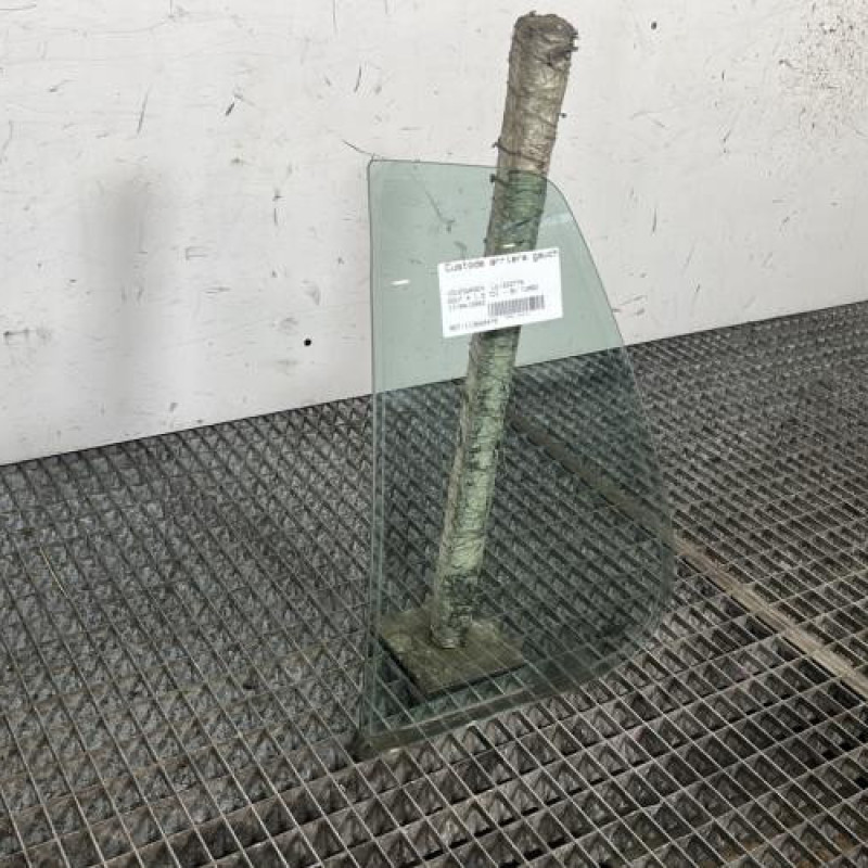 Custode arriere gauche (porte) VOLKSWAGEN GOLF 4 Photo n°2