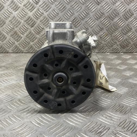 Compresseur clim TOYOTA AVENSIS 3 Photo n°1