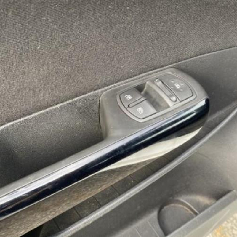 Custode arriere gauche OPEL CORSA D Photo n°19