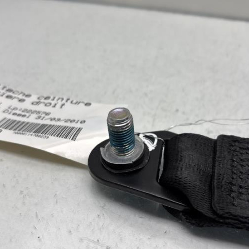 Attache ceinture arriere droit CITROEN NEMO Photo n°2