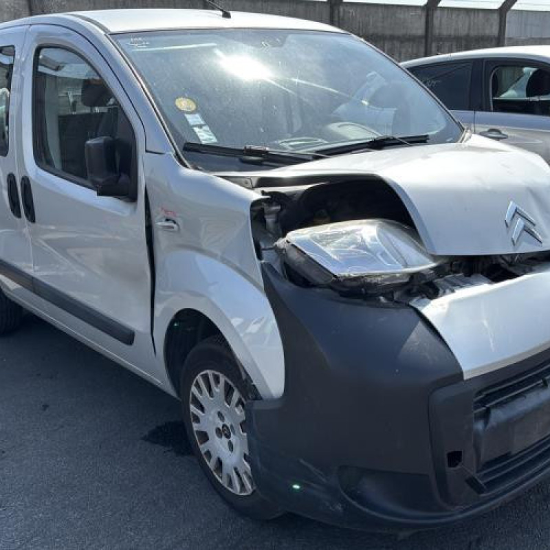 Attache ceinture arriere droit CITROEN NEMO Photo n°17