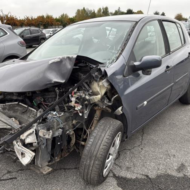 Attache ceinture arriere droit RENAULT CLIO 3 Photo n°5